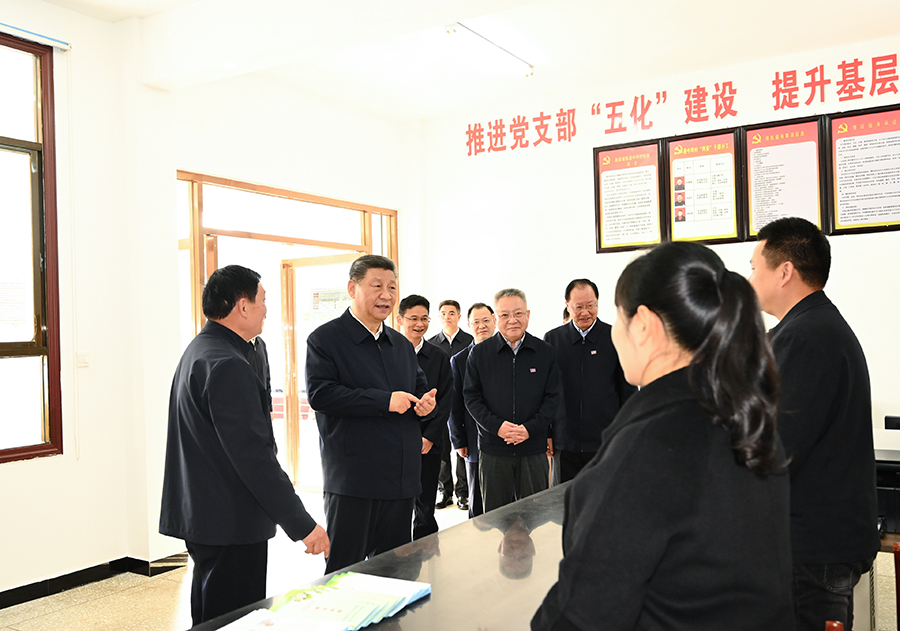 习近平在湖南常德市考察调研